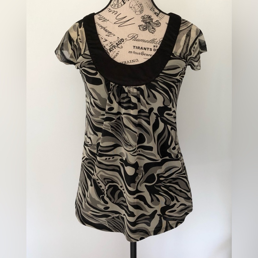 Beechers Brook Top small cap sleeves